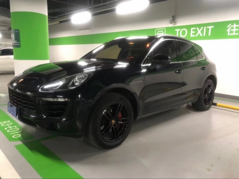 大連14年保時捷Macan2