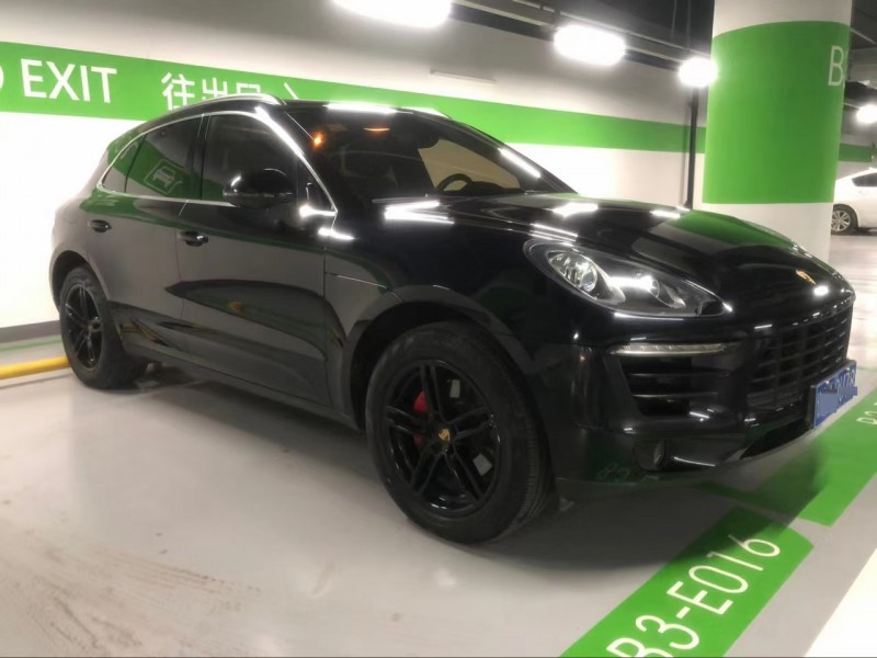 大連14年保時捷Macan3