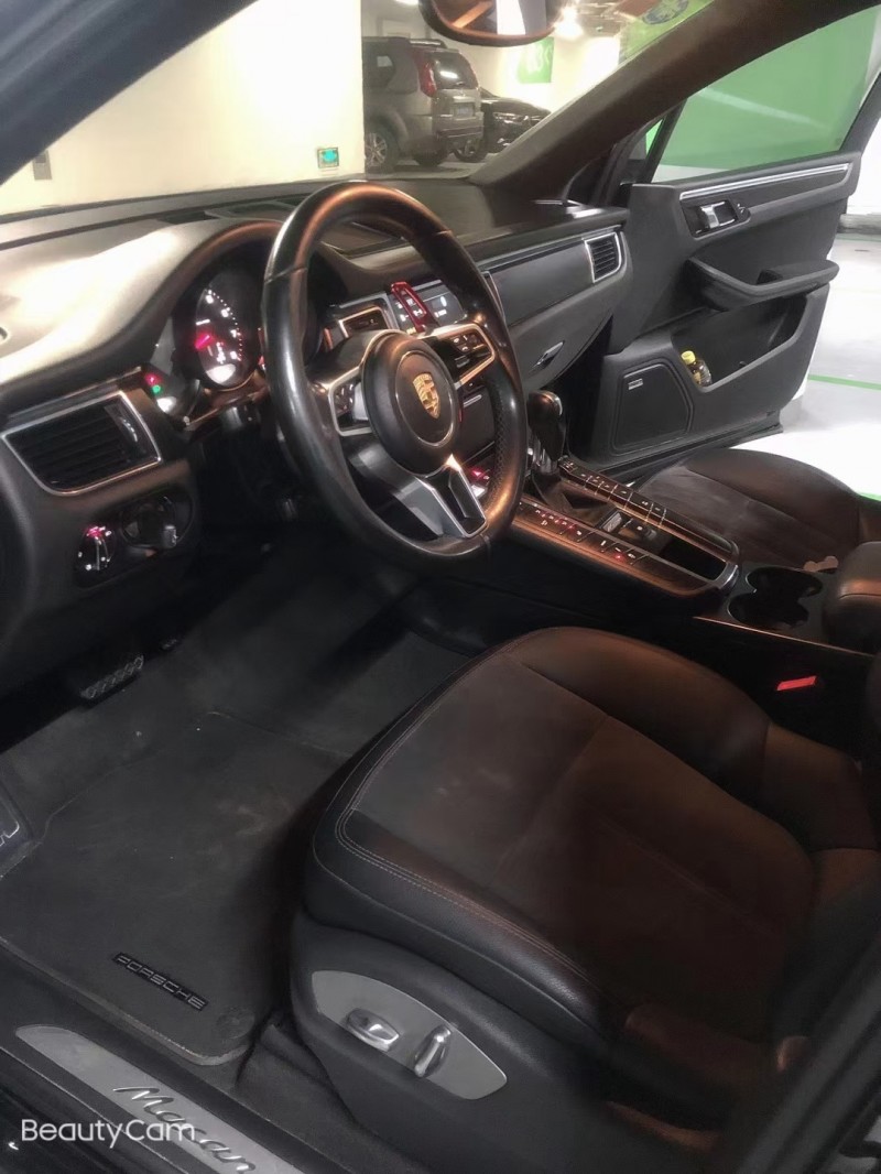 大連14年保時捷Macan4