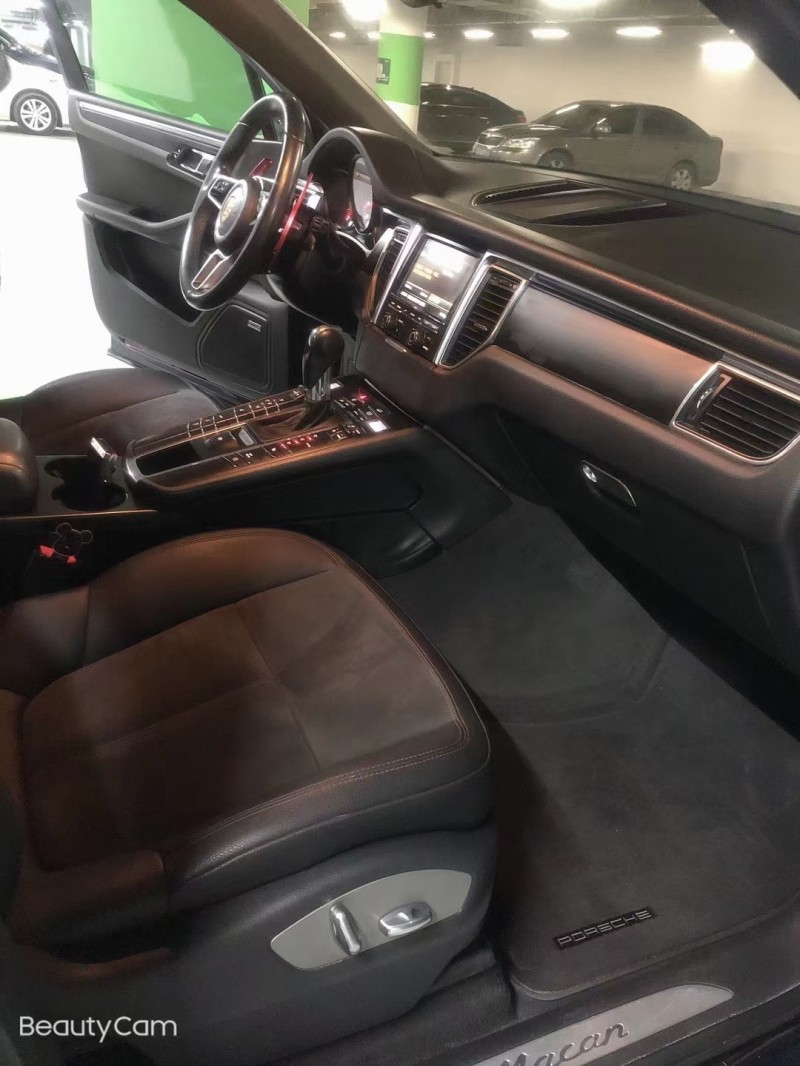 大連14年保時捷Macan5