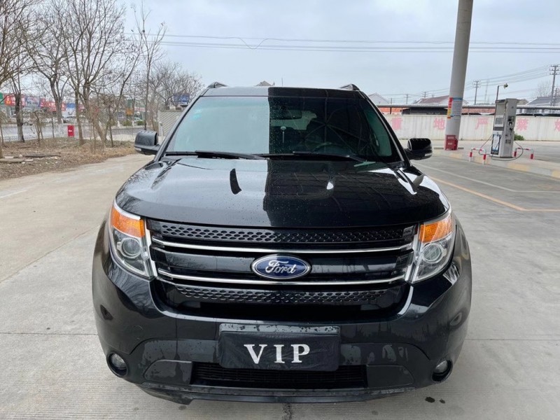 盐城15年福特探险者1