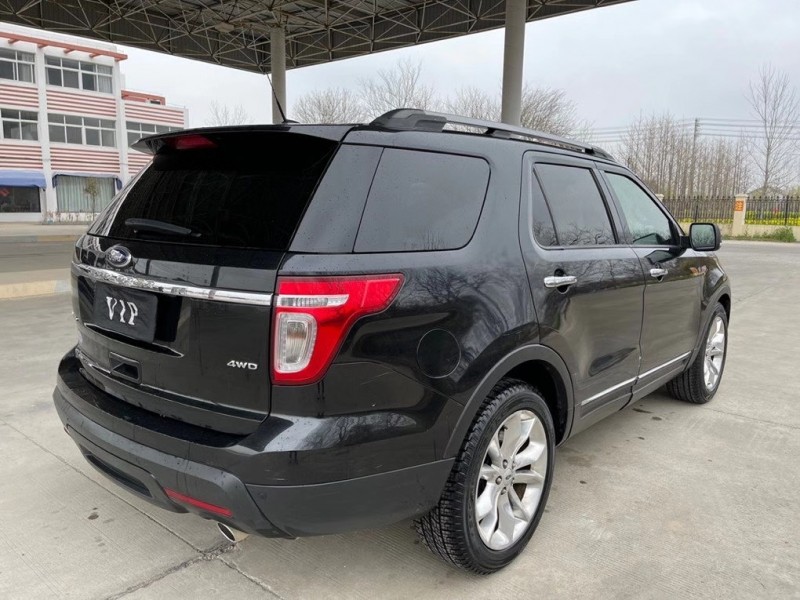 盐城15年福特探险者5