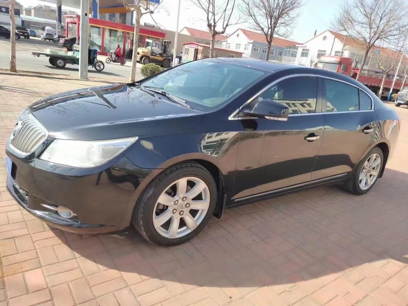 潍坊10年别克君越2