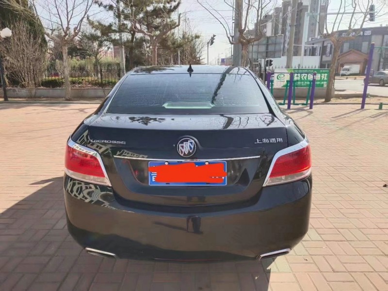 潍坊10年别克君越4