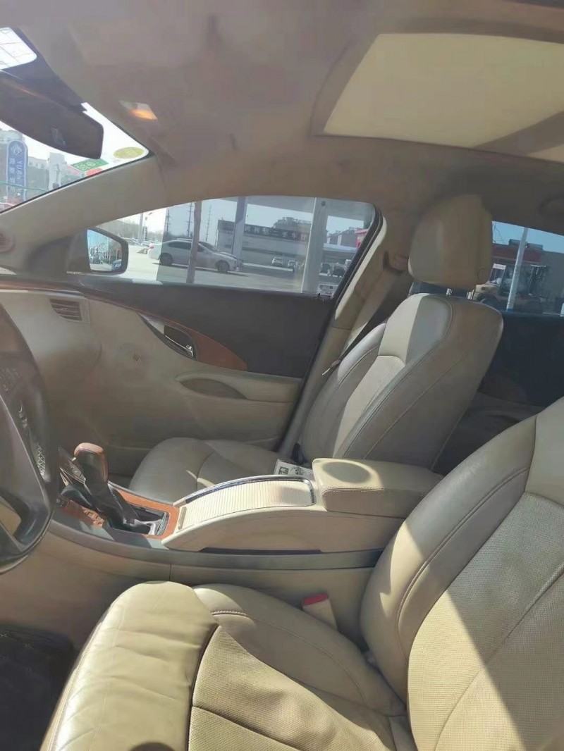 潍坊10年别克君越8