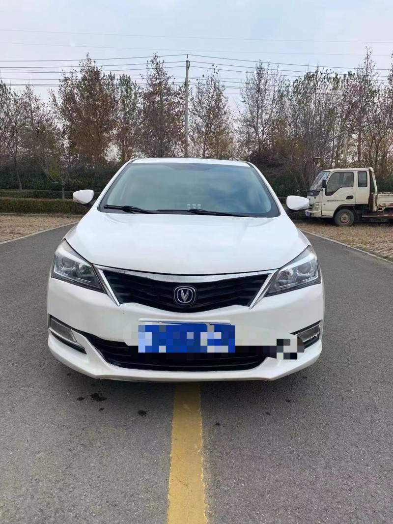潍坊15年长安汽车悦翔V71