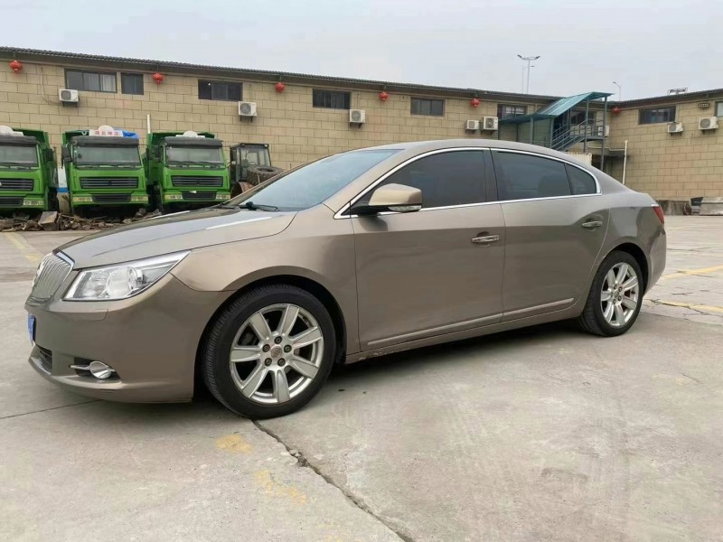 武汉10年别克君越2