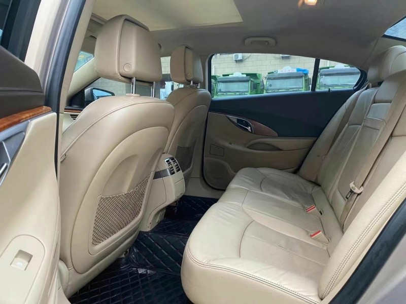 武汉10年别克君越4