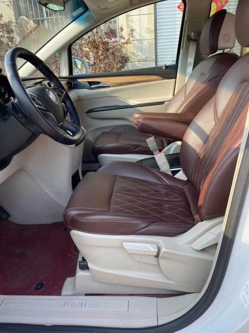 济宁19年别克GL85