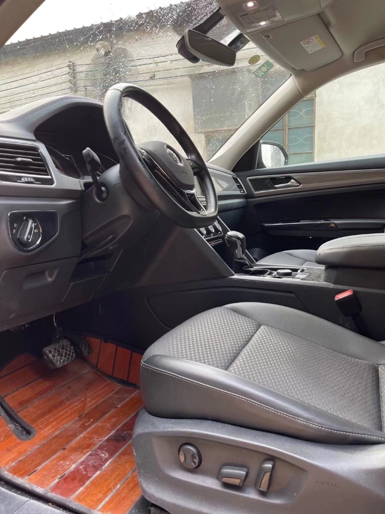 江门17年大众途昂3