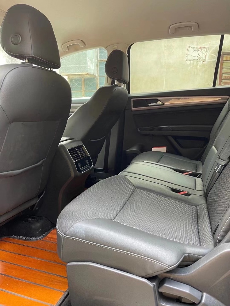 江门17年大众途昂4