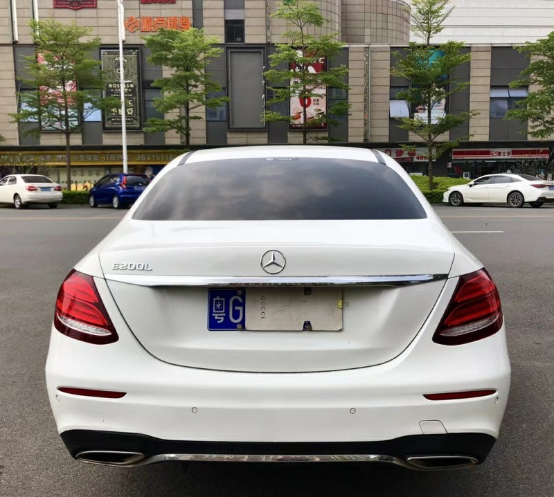 广州18年奔驰E9