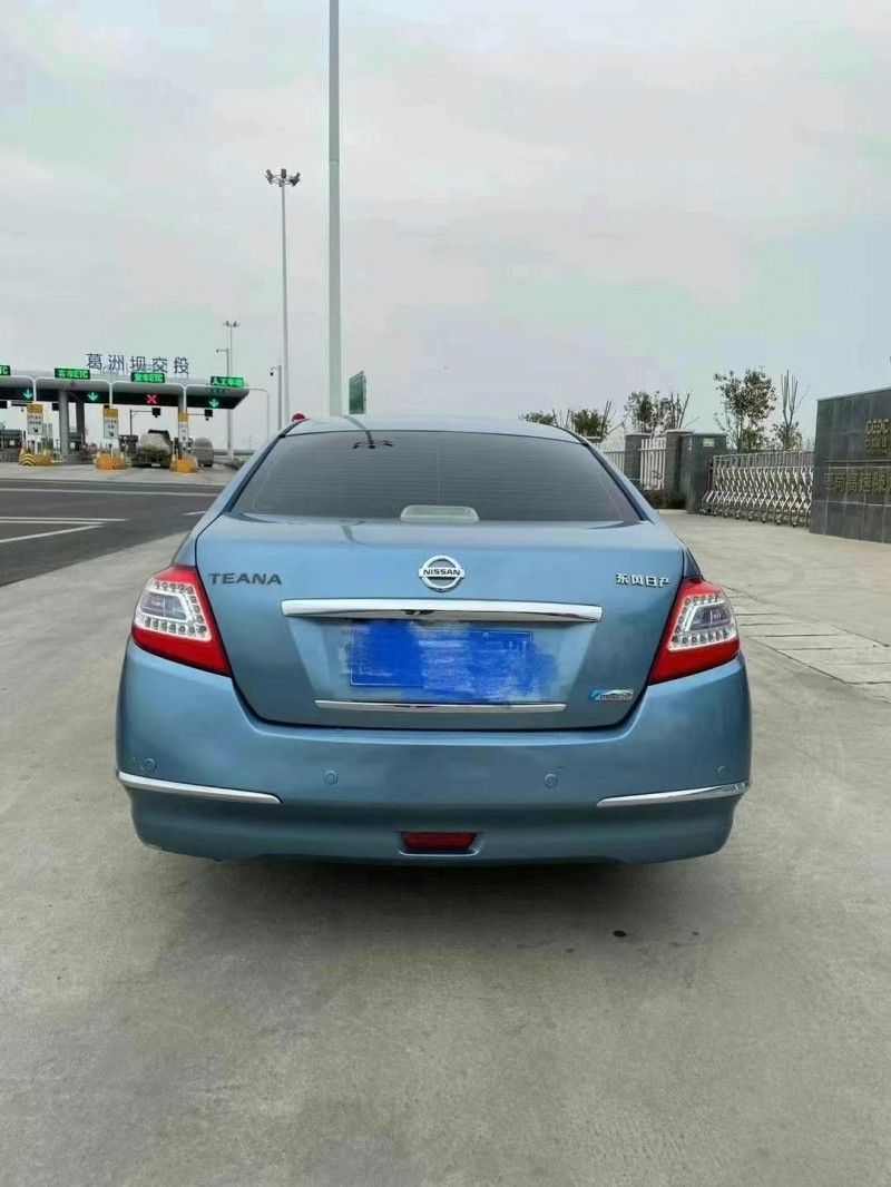 济宁11年日产天籁9