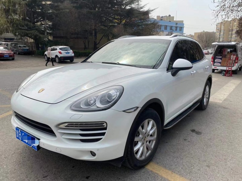 青岛13年保时捷卡宴2