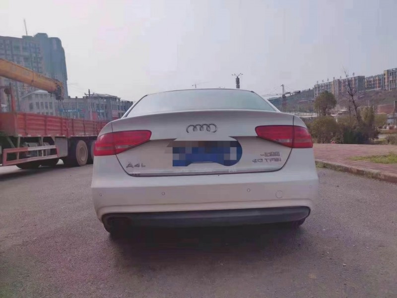 貴陽14年奧迪A4L5