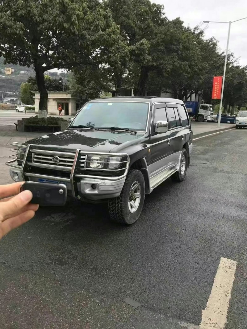 重慶14年獵豹汽車黑金剛3