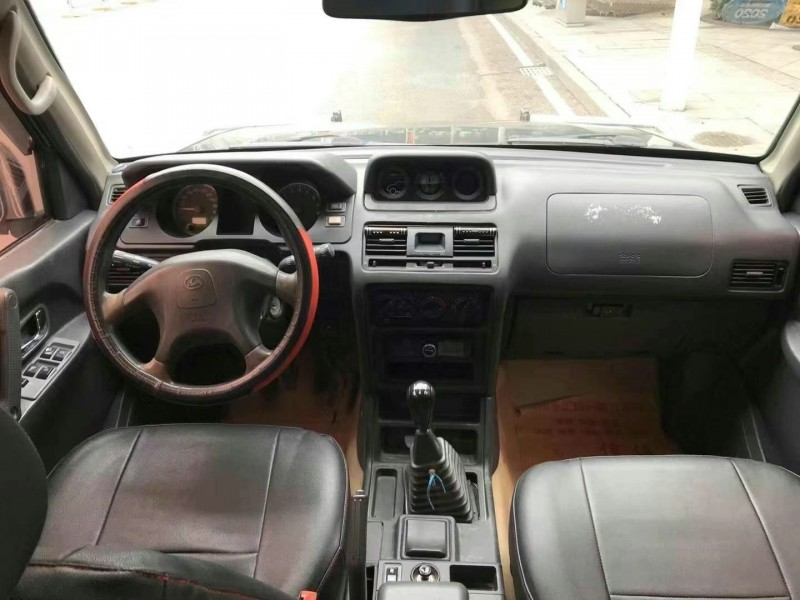 重慶14年獵豹汽車黑金剛6