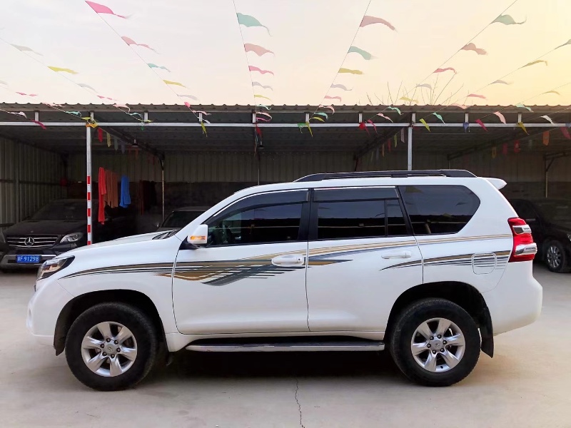 保定13年丰田普拉多2