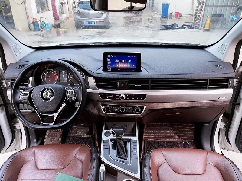 保定19年东风景逸8