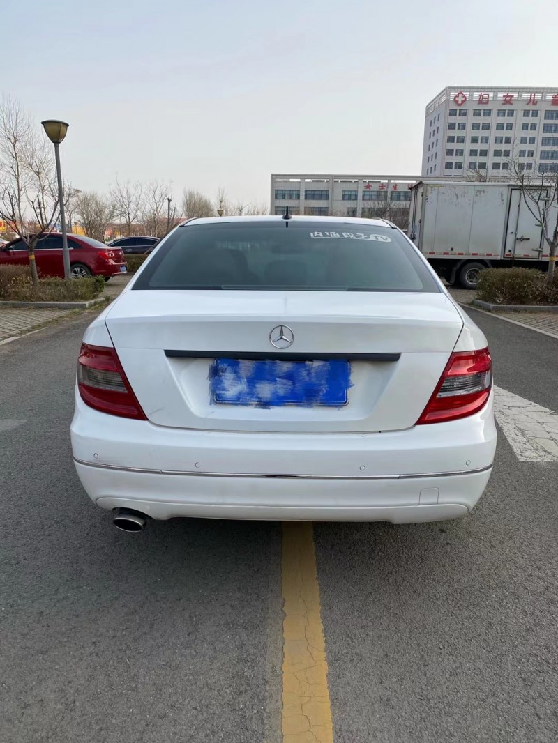 潍坊11年奔驰C8