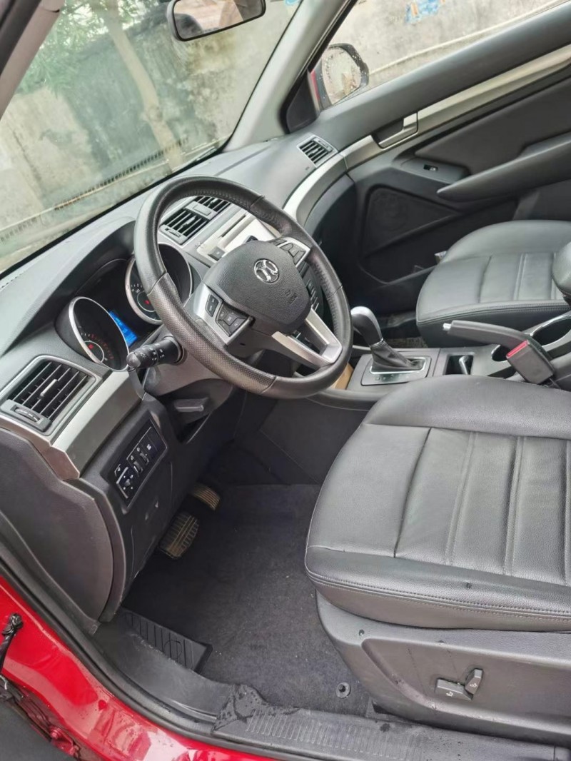 中山17年北汽绅宝X654