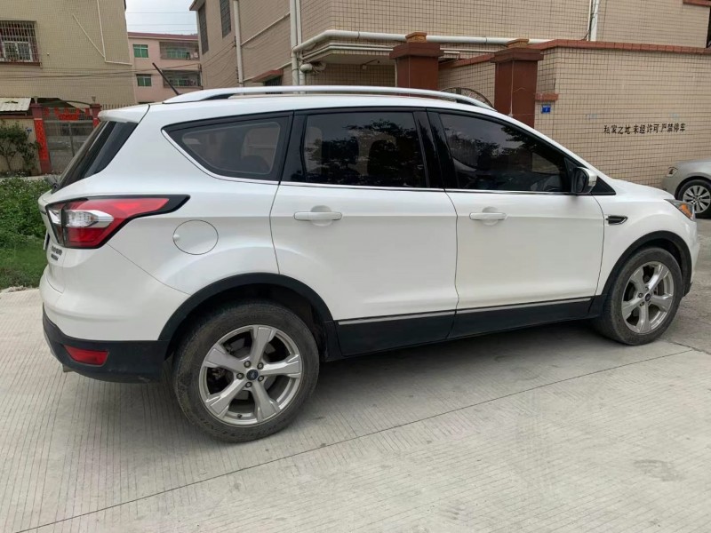 中山18年福特翼虎3