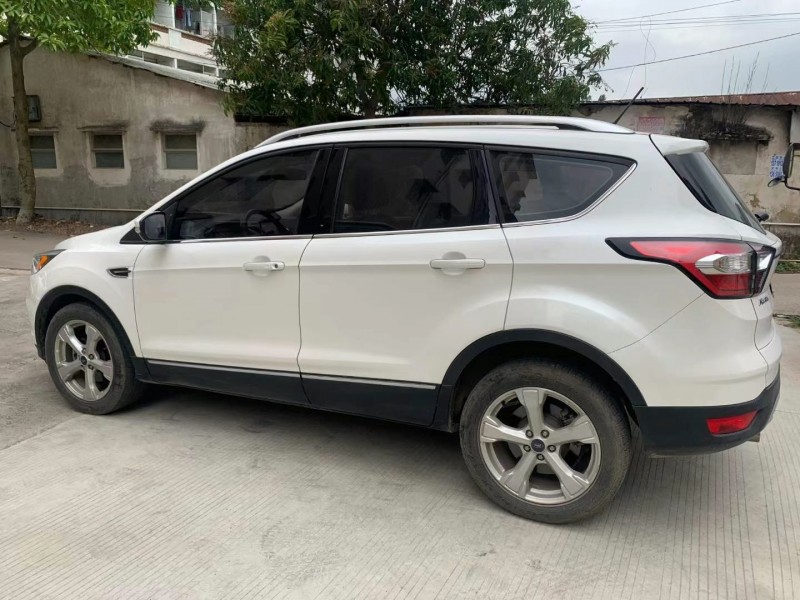 中山18年福特翼虎4