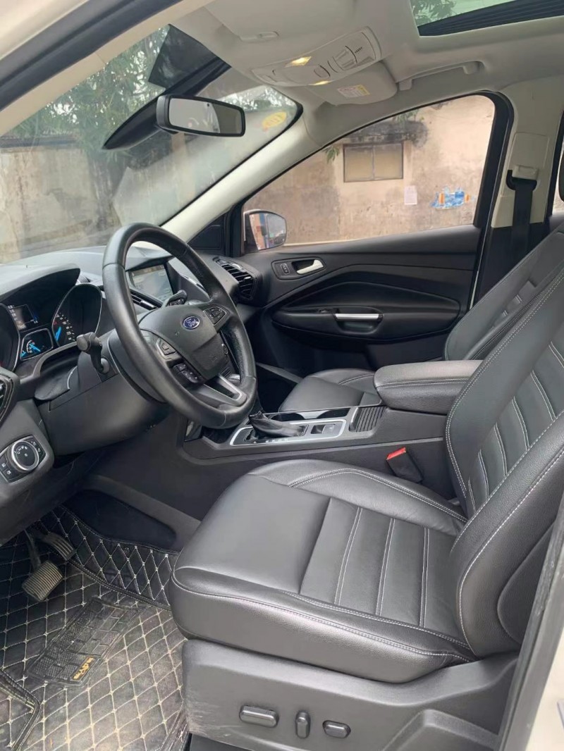 中山18年福特翼虎8