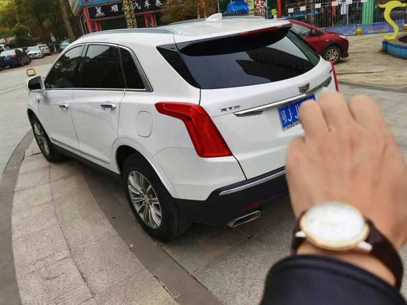 武汉18年凯迪拉克XT57
