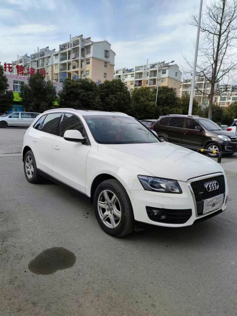 成都13年奥迪Q52