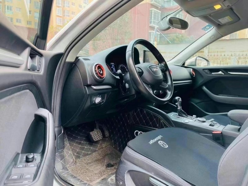 济宁16年奥迪A32