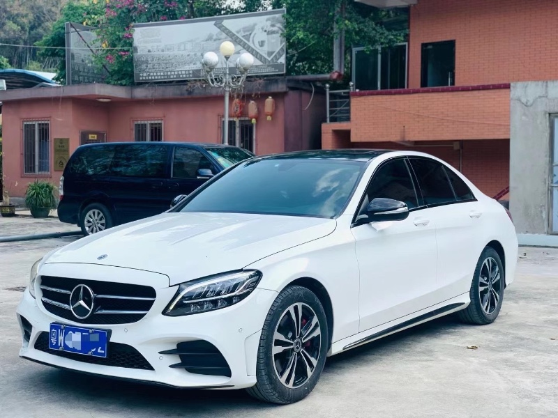 广州19年奔驰C3