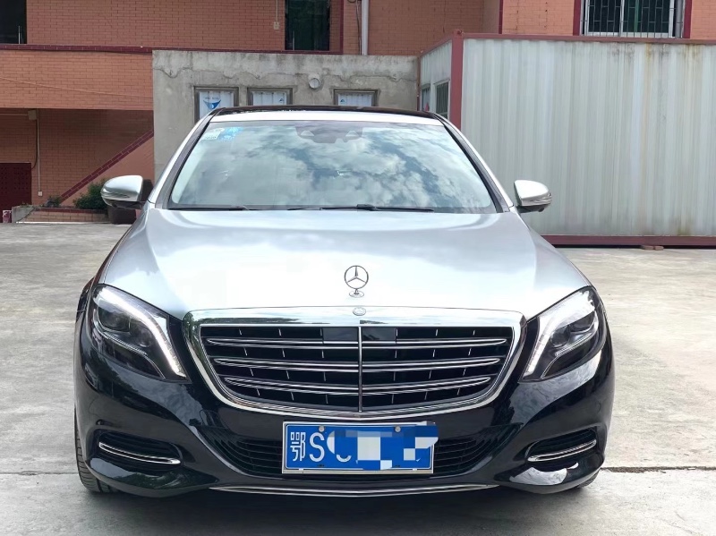 广州16年奔驰S8