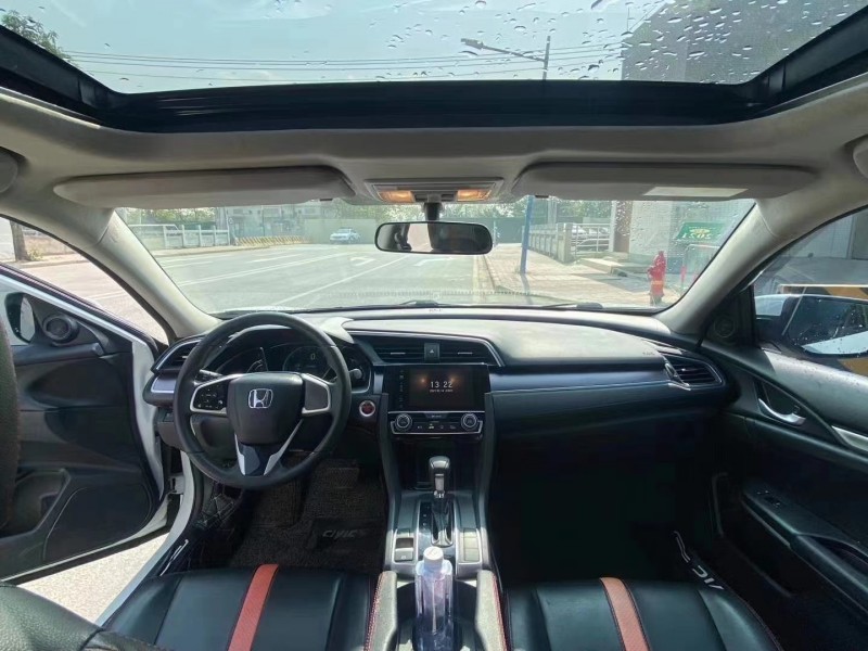 广州17年本田思域7