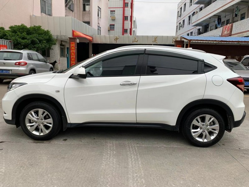 中山18年本田缤智3