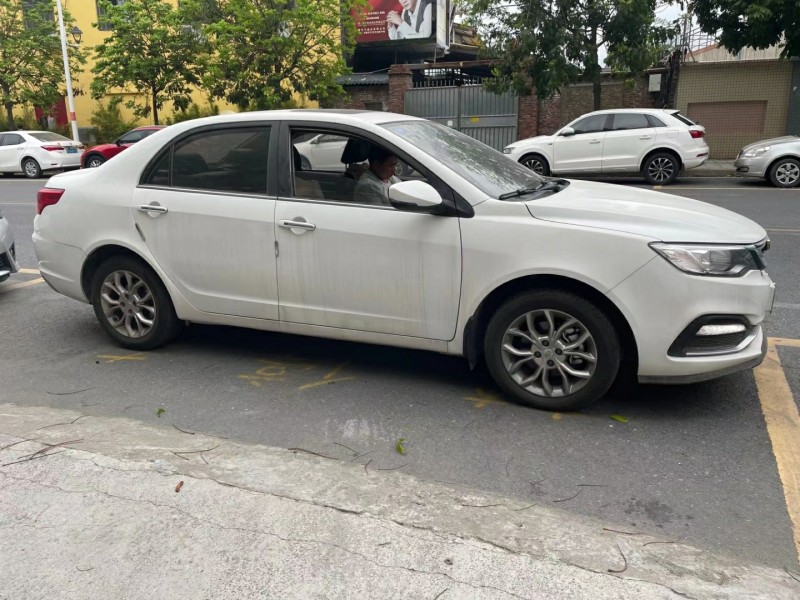 中山19年吉利远景2