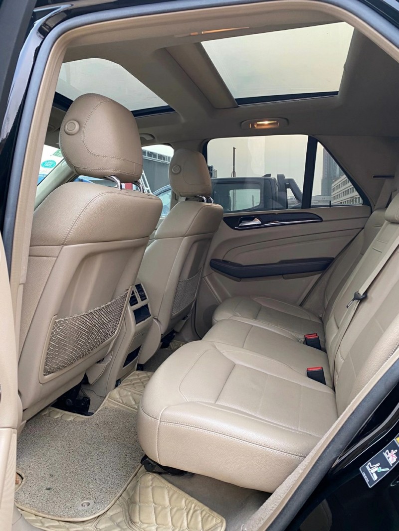 广州13年奔驰ML6