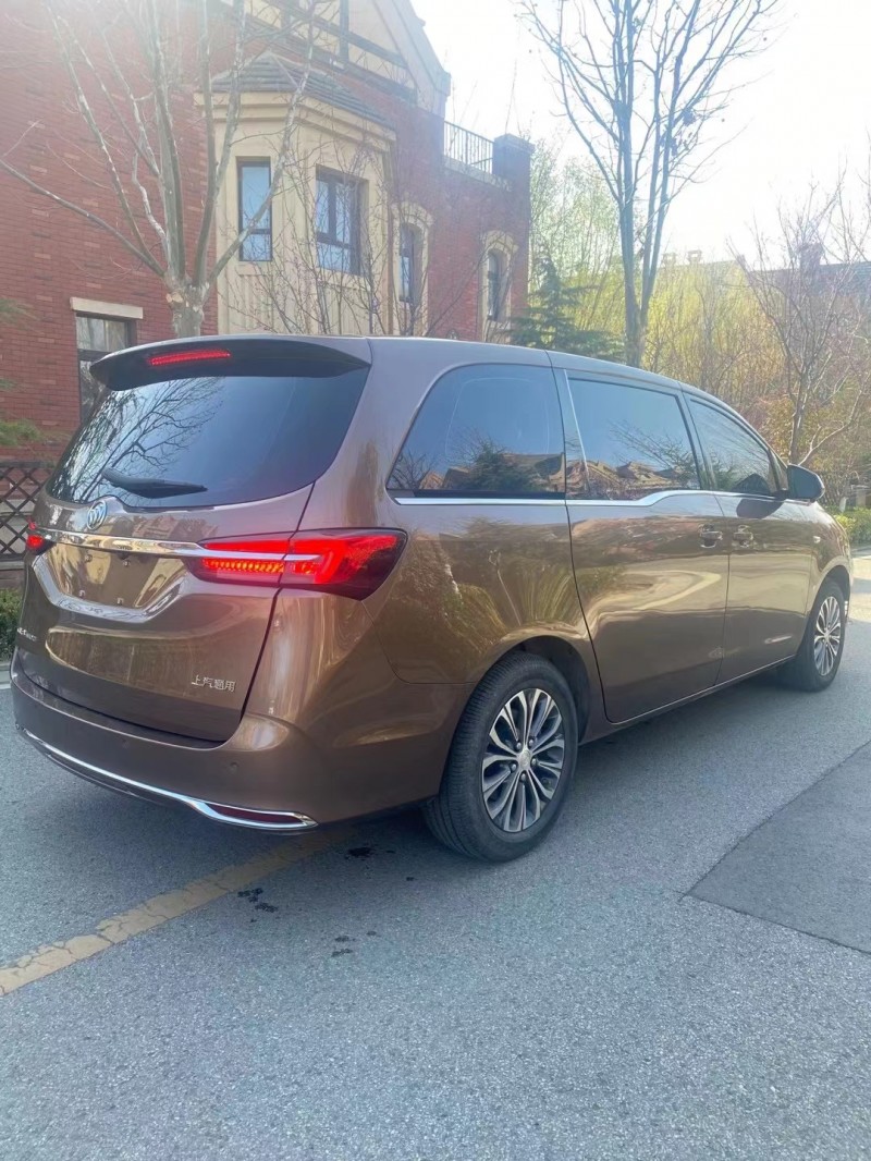 青岛20年别克GL83