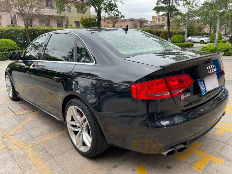 中山11年奥迪A4L6