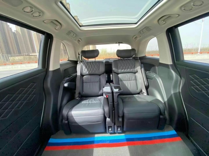 邢台17年本田艾力绅8