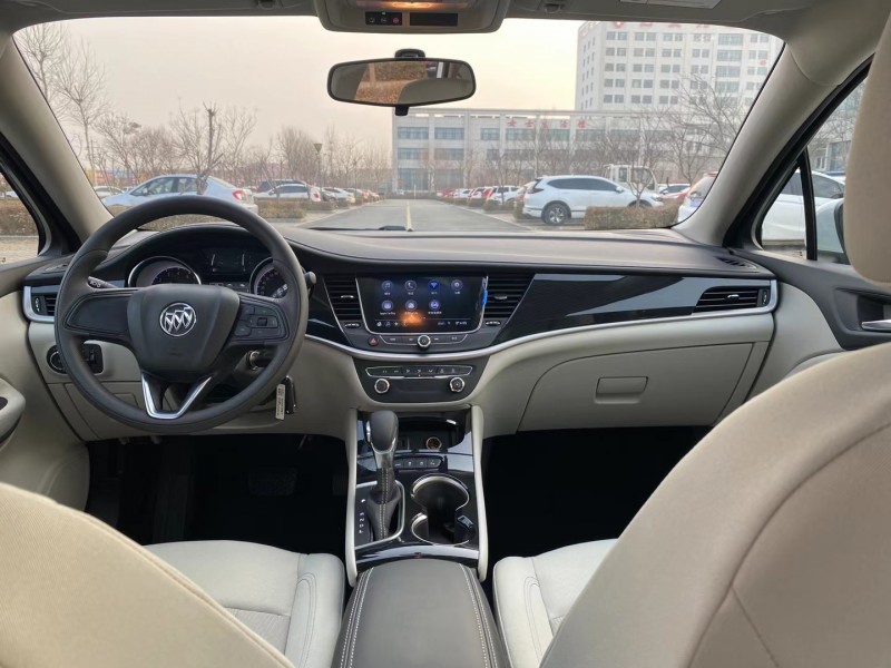 潍坊21年别克威朗7