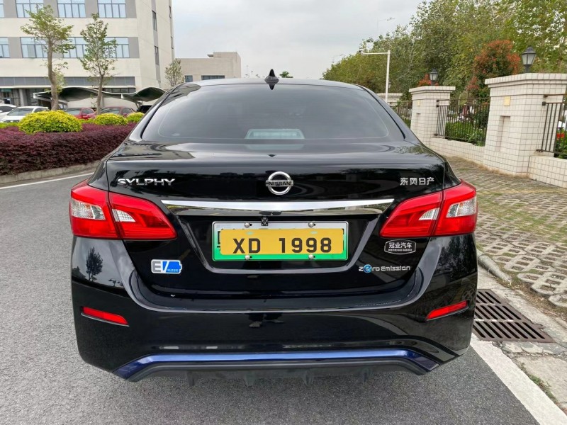 中山20年日产轩逸5