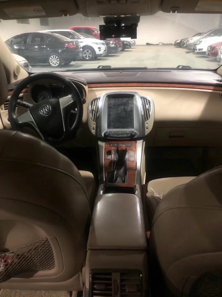 枣庄13年别克君越5