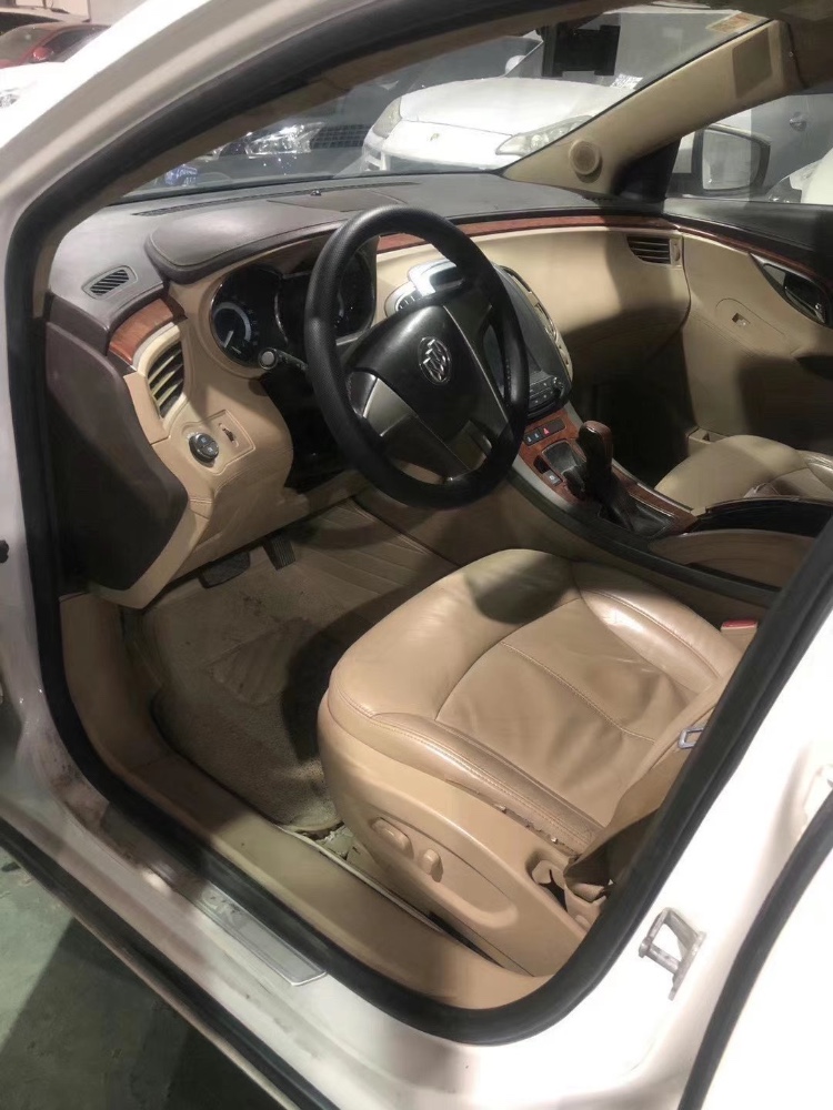 枣庄13年别克君越4