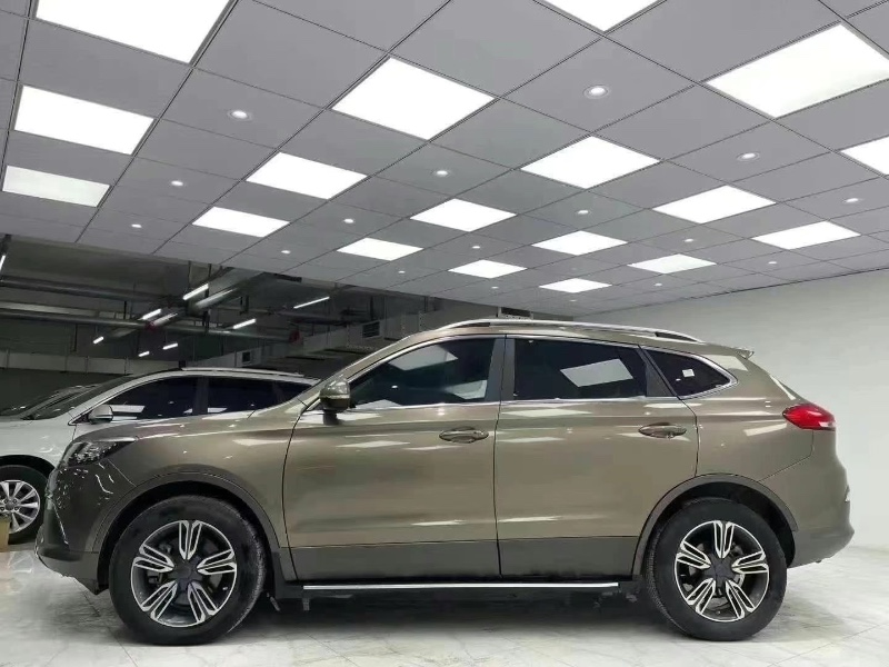 成都19年獵豹汽車CS102