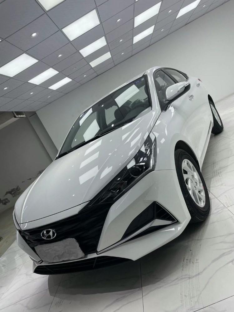 成都20年现代瑞纳2