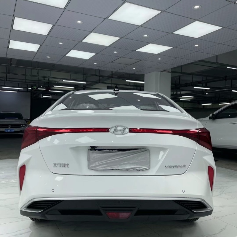 成都20年现代瑞纳5