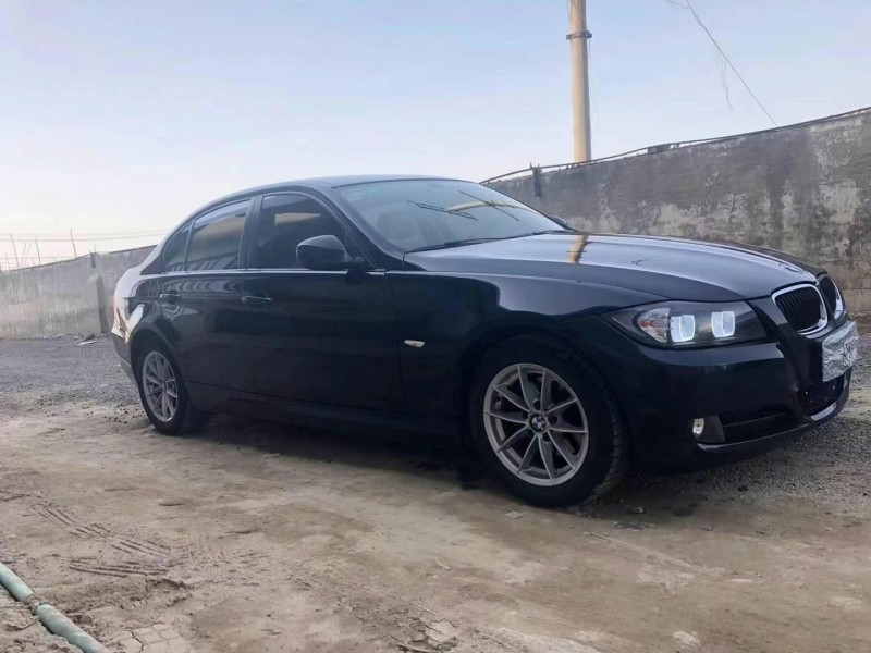 保定12年宝马3系3