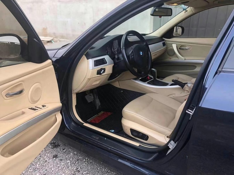 保定12年宝马3系9