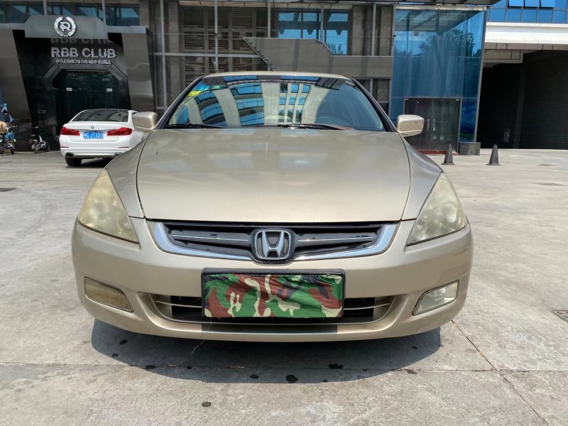 东莞04年本田雅阁1